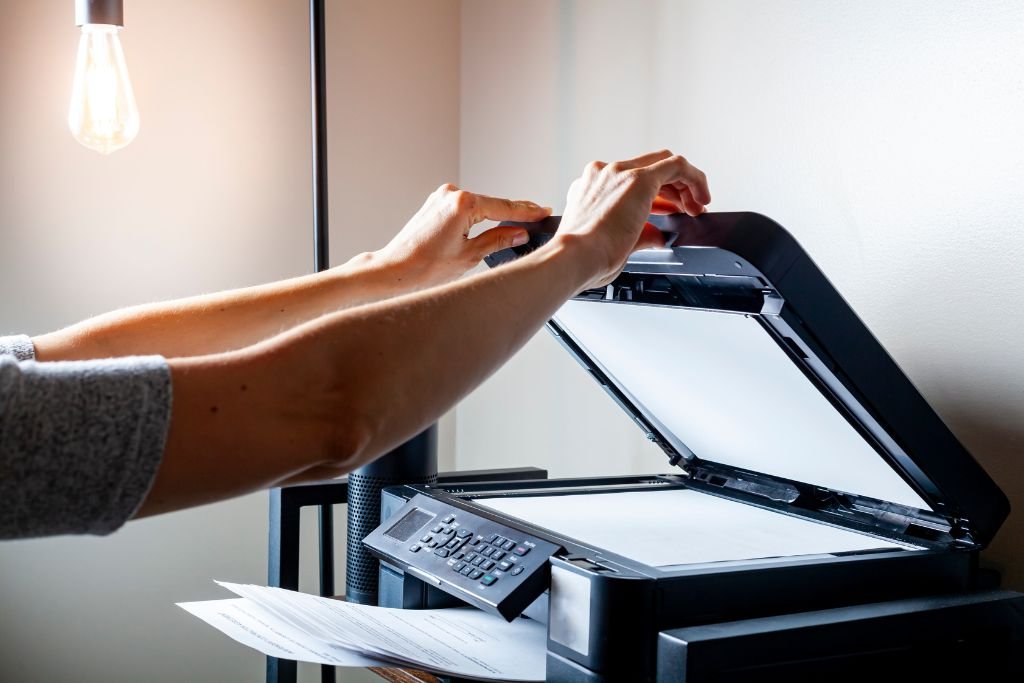 Unlock Your Memories with Easy Photo Scanning in Dunwoody, GA!